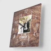 Rustic Personal Wedding Jubileum Foto Wood Vierkante Klok (Hoek)