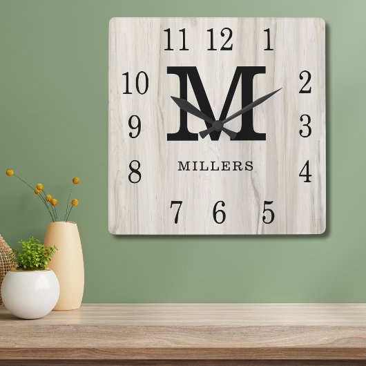 Rustic Personalized Wood Farmhouse Monogram Name Vierkante Klok