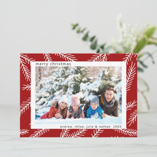 Rustic Pine Branch Red-kerstfoto Feestdagenkaart (Staand voorkant)