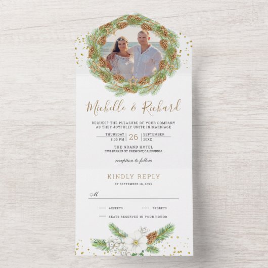 Rustic Pine Cones Wreatfoto kerstbruiloft All In One Uitnodiging (Binnen)