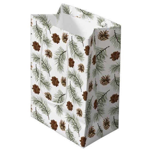 Rustic Pinecone Pine Tree Leaves Pattern Medium Cadeauzakje (Voorkant Gekanteld)