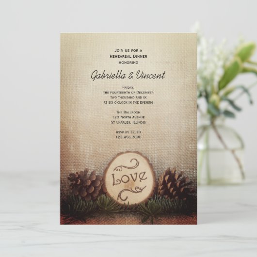 Rustic Pines Woodland Wedding Rehearsal Dinner Kaart (Staand voorkant)