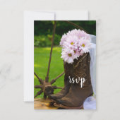 Rustic Pink Daisies Cowboy Boots Wedding RSVP Kaar (Voorkant)