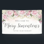 Rustic Pink en White Floral 70th Birthday Spandoek<br><div class="desc">Robuust en elegant. Blush roze rozen, witte hydrangebloemen en veel groen, bladeren en wijnstokken komen samen om een prachtige bloemige rand te creëer langs de top van deze 70e verjaardagsbanner. Neem contact met me op als je hulp nodig hebt bij het aanpassen van de tekst of bij het zoeken naar...</div>