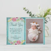 Rustic Pink Floral Blue Wood Baby shower Hartelijk Bedankkaart (Staand voorkant)