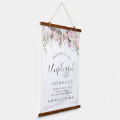 Rustic Pink Floral Unplugged Wedding Ceremony Sign Hangend Wandkleed (Gebogen)