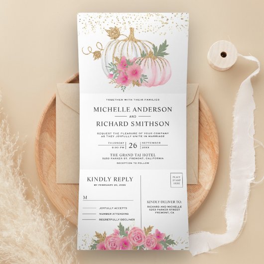 Rustic Pink Floral White Pumpkin Fall Wedding Drieluik Uitnodiging