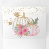 Rustic Pink Floral White Pumpkin Fall Wedding Drieluik Uitnodiging (Binnenzijde eerst)