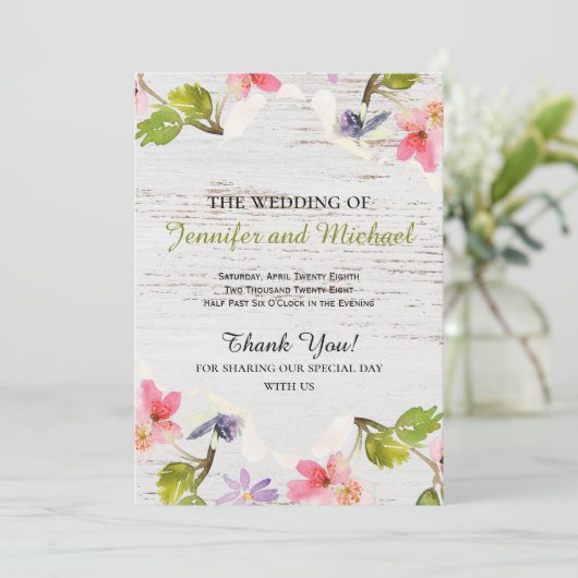 Rustic Pink Florals op White Wood Wedding Programmakaart (Staand voorkant)