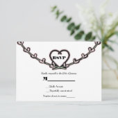 Rustic Pink Heart Vine Wedding Verloving RSVP Kaart (Staand voorkant)