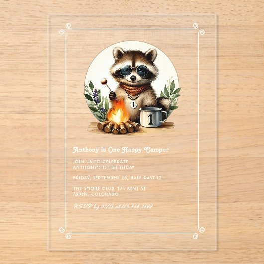 Rustic Raccoon "One Happy Camper" 1e verjaardag Acryl Uitnodigingen (Voorkant)