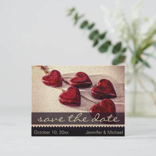 Rustic Red & Black Heart  Opslaan datum Aankondigingskaart (Staand voorkant)