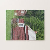 Rustic Red House on Green Hill Legpuzzel (Horizontaal)