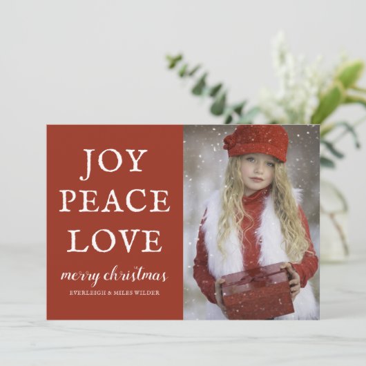 Rustic Red Joy Peace Love Kerstkaart (Staand voorkant)