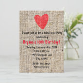 Rustic Red Stamped Heart Burlap Valentijn Party Kaart (Staand voorkant)