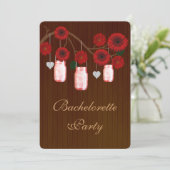 Rustic Rode Mason Jars Bachelorette Feest Uitnodig Kaart (Staand voorkant)