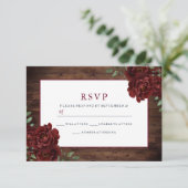 Rustic Romantic Burgundy Roos Wedding RSVP Kaartje (Staand voorkant)