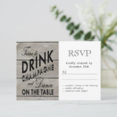 Rustic RSVP Tijd aan Drink Champagne Kaartje (Staand voorkant)