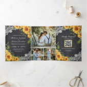 Rustic Schoolbord Kantwerk Zonnebloemen QR Code Tr Drieluik Uitnodiging (Binnen)