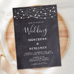 Rustic Slate String Lights Simple County Wedding Kaart<br><div class="desc">Nodig vrienden en familie uit voor je bruiloft met deze elegante maar rustige krijtbord en touwlaarslantaarns trouwuitnodigingskaarten. Deze unieke uitnodigingen voor de bruiloft van leisteen zijn voorzien van elegante witte strijklichten op het ontwerp van grijze scharrelplank. Pas deze chalkboardtrouwuitnodigingen aan met namen, trouwdatum en locatie. Bekijk ons bruiloft collectie voor...</div>