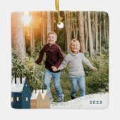 Rustic Snowy Village Scene Photo Ceramic Ornament (Voorkant)
