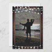 Rustic String Lichten 2-foto-bruiloft uitnodigen Aankondiging (Achterkant)