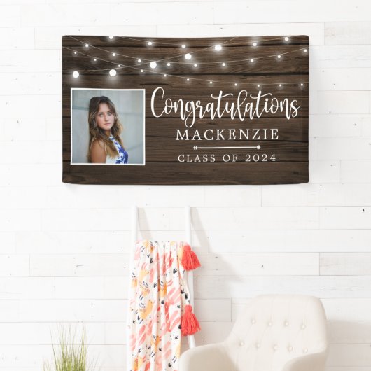 Rustic String Lights Barn Wood Afstuderen Foto Spandoek (Insitu)