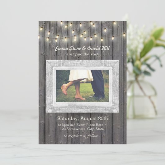 Rustic String Lights Barn Wood Photo Wedding Kaart (Staand voorkant)