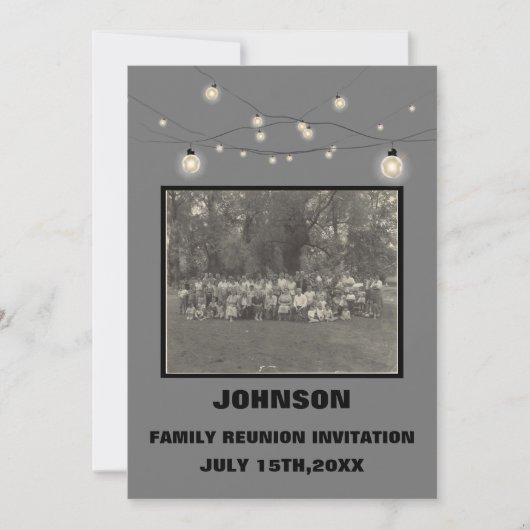 Rustic String Lights & Family Photo Reunion nodigt Kaart (Voorkant)