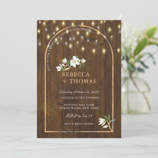Rustic String Lights Gold Arch Magnolia Rehearsal Kaart (Staand voorkant)