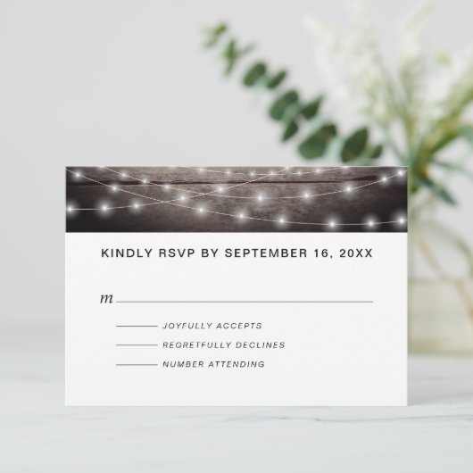 Rustic String Lights Lavender RSVP Kaartje (Staand voorkant)