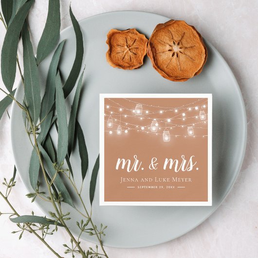 Rustic String Lights Mr. en Mrs Wedding Monogram Servet