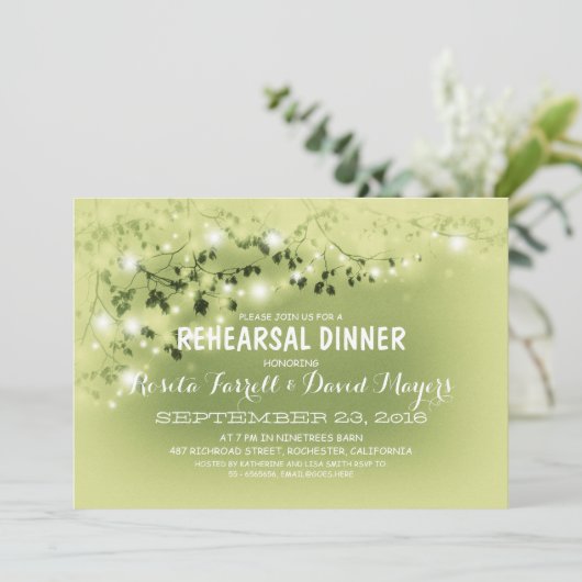 Rustic String Lights Romantic Rehearsal Dinner Kaart (Staand voorkant)