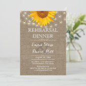 Rustic String Lights & Sunflower Rehearsal Dinner Kaart (Staand voorkant)