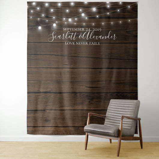 Rustic String Lights Wedding Photo Booth Backdrop Wandkleed (In situ)