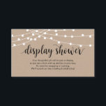 Rustic String Lights, zwart script, Display Shower Informatiekaartje<br><div class="desc">Dit is de Rustic Kraft,  de Lichten van het Koord van het Boerderij,  het Zwarte Manuscript,  de Schoets van de Vertoning,  de Kaart van de Omsluiting. U kunt de doopvontkleuren veranderen,  en uw trouwdetails in de passende doopvont/het schrijven toevoegen. #TeeshaDerrick</div>