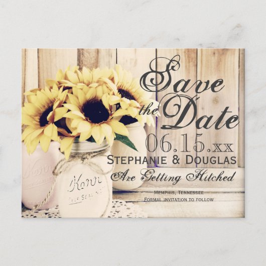 Rustic Sunflower Mason Jar Save the Date Briefkaar Aankondigingskaart (Voorkant)