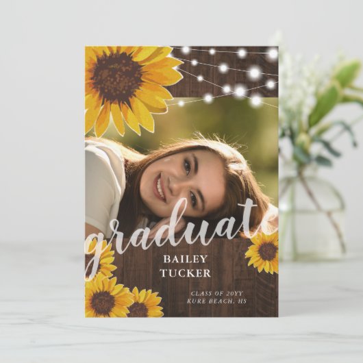 Rustic Sunflower String Lights Afstuderen Kaart (Staand voorkant)