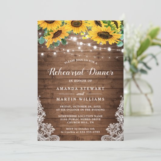 Rustic Sunflower String Lights Rehearsal Dinner Kaart (Staand voorkant)