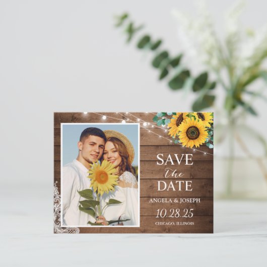 Rustic Sunflower String Lights Save the Date Photo Briefkaart (Staand voorkant)
