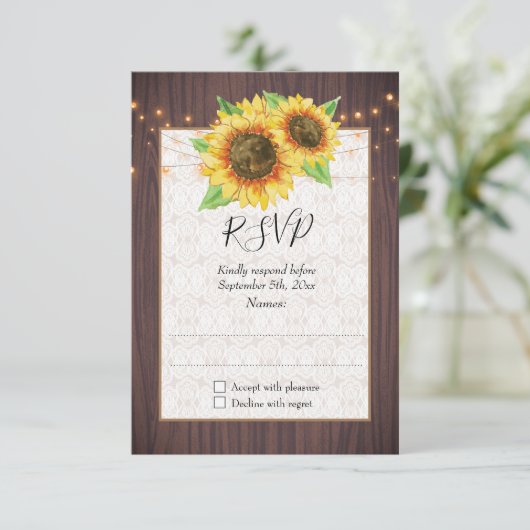 Rustic Sunflower String Lights Wedding RSVP Kaartje (Staand voorkant)