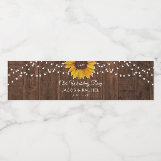 Rustic Sunflower String Lights Wedding Waterfles Etiket (Enkel label)