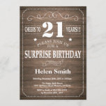 Rustic Surprise 21st Birthday Invitation Kaart<br><div class="desc">Rustic Surprise 21st Birthday Invitation with Rustic Wood Background Retro. Volwassen verjaardag. Mannelijke Mannen of vrouwen: Birthday. Kinder jongen of meisje Lady Teen Teenage Bday Invite. 13e 15e 16e 18e 21e 30e 40e 50e 60e 70e 80e 90e 100e. Elke leeftijd. Voor verdere aanpassing, te klikken gelieve de knoop "van de...</div>