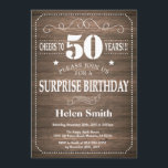 Rustic Surprise 50th Birthday Invitation Kaart<br><div class="desc">Rustic Surprise 50th Birthday Invitation with Rustic Wood Background Retro. Volwassen verjaardag. Mannelijke Mannen of vrouwen: Birthday. Kinder jongen of meisje Lady Teen Teenage Bday Invite. 13e 15e 16e 18e 21e 30e 40e 50e 60e 70e 80e 90e 100e. Elke leeftijd. Voor verdere aanpassing, te klikken gelieve de knoop "van de...</div>