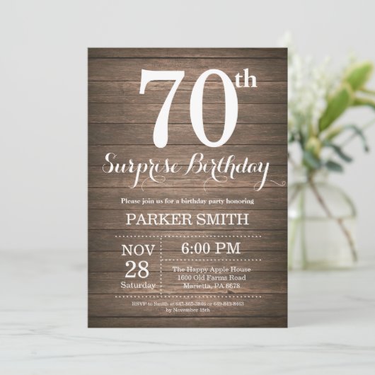 Rustic Surprise 70th Birthday Invitation Kaart (Staand voorkant)