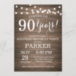 Rustic Surprise 90th Birthday Invitation Wood Kaart<br><div class="desc">Rustic Surprise 90th Birthday Invitation Wood Background with String Lights. 13e 15e 16e 18e 21e 30e 40e 50e 60e 70e 90e 100e, elke leeftijd. Volwassen verjaardag. Vrouw of Man Man Birthday Party. Voor verdere aanpassing, te klikken gelieve de knoop "van de Aanpassing het"en ons ontwerphulpmiddel te gebruiken om deze sjabloon...</div>