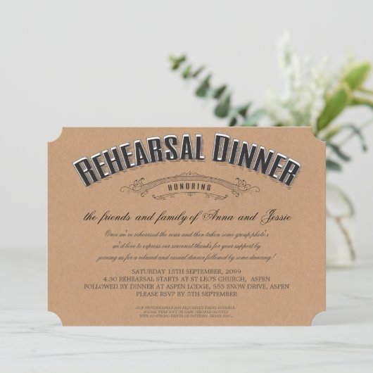 Rustic Typography Wedding Rehearsal Dinner Invite Kaart (Staand voorkant)