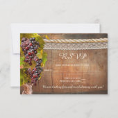 Rustic Vineyard Wine Thmed Wedding RSVP Kaart (Voorkant)