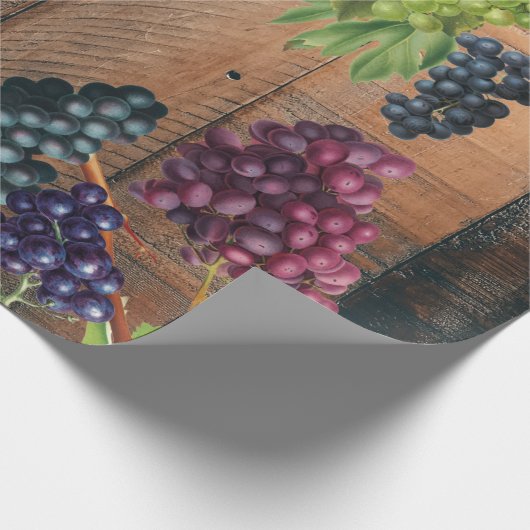 Rustic Vineyard Wood & Grapes Cadeaupapier (Hoek)