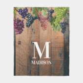 Rustic Vineyard Wood & Grapes Monogram Fleece Deken (Voorkant)